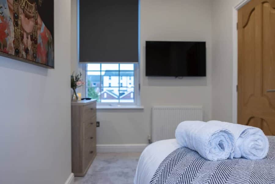 Second bedroom in Apartment 2