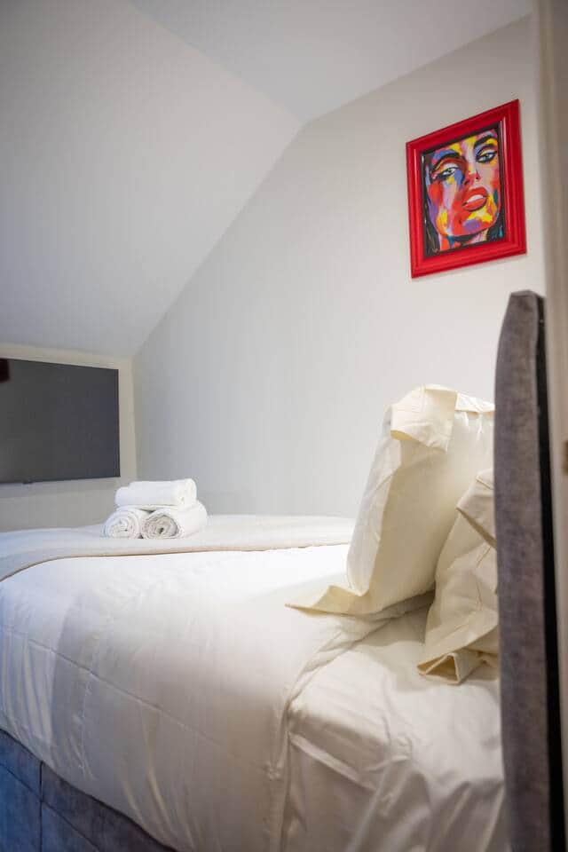 Second prepared bedroom in Apartment 3